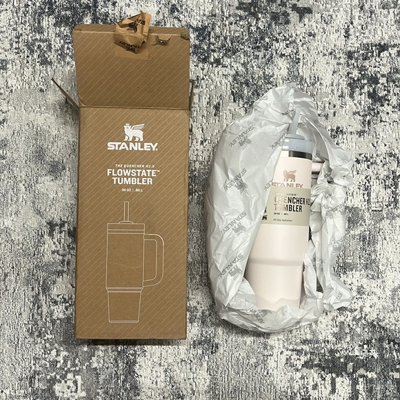 Stanley FlowState Quencher H2.0 Stainless Tumbler 30 oz Rose Quartz - Picture 7 of 7